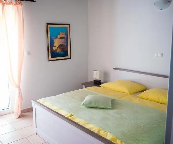 בית הארחה Apartment-rooms Preka Palit