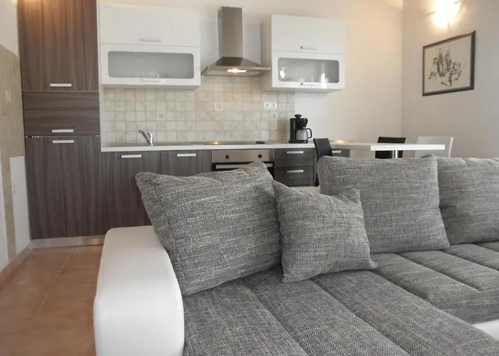 Apartment-rooms Preka 4*