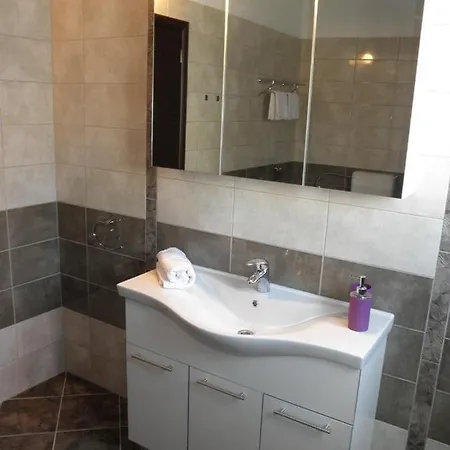 Apartment-rooms Preka Pensionat Palit