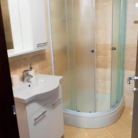 Apartment-rooms Preka 4* Palit