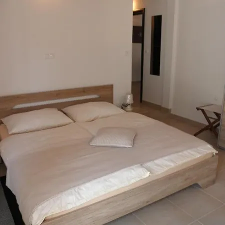 Apartment-rooms Preka Pensionat