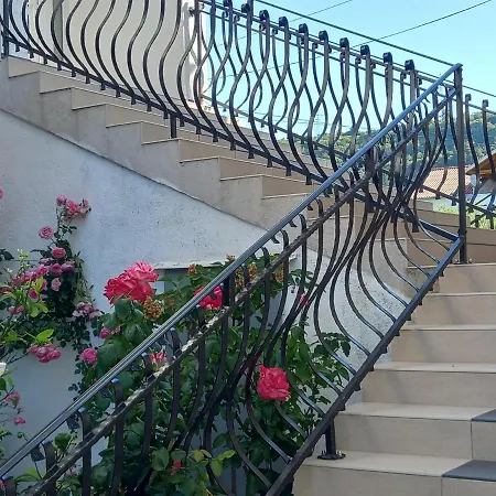 招待所 Apartment-rooms Preka