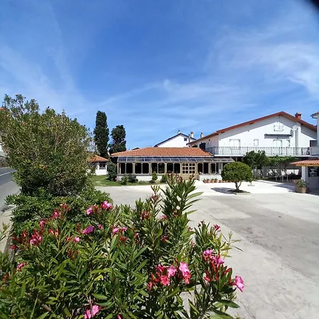 Apartment-rooms Preka Palit