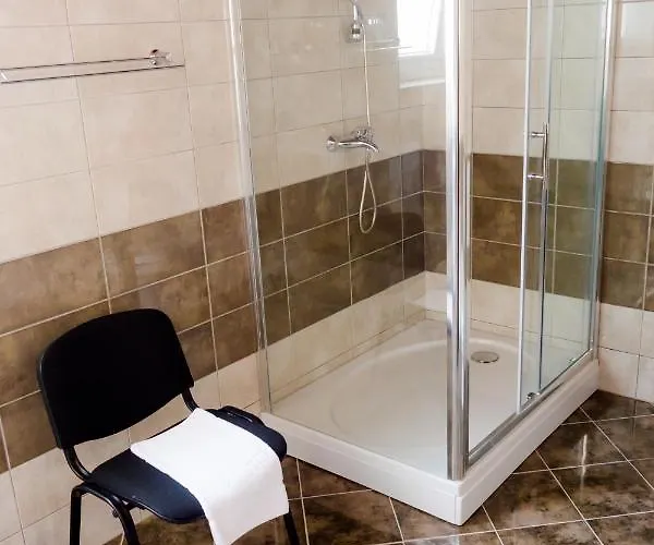 Apartment-rooms Preka Palit