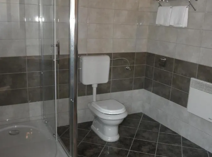 Apartment-rooms Preka 4* Palit