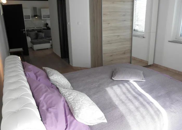 ゲストハウス Apartment-rooms Preka Palit