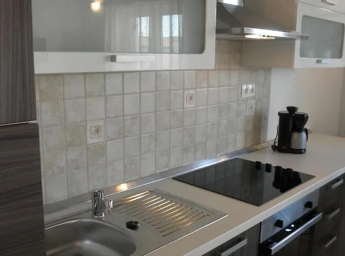 Apartment-rooms Preka ゲストハウス 4*
